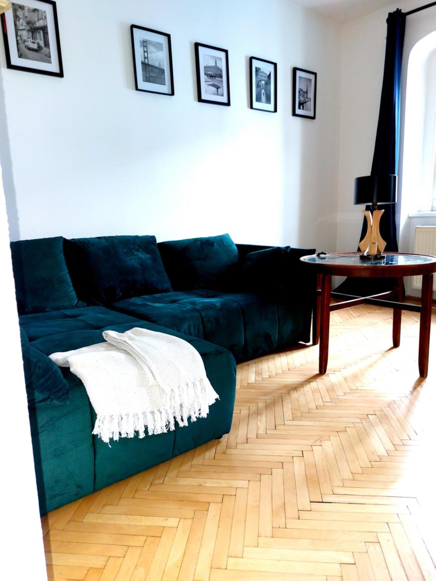 Michael'S Gate Large Apartment In A 15Th-Century Building, Old Town Bratislava Exterior foto