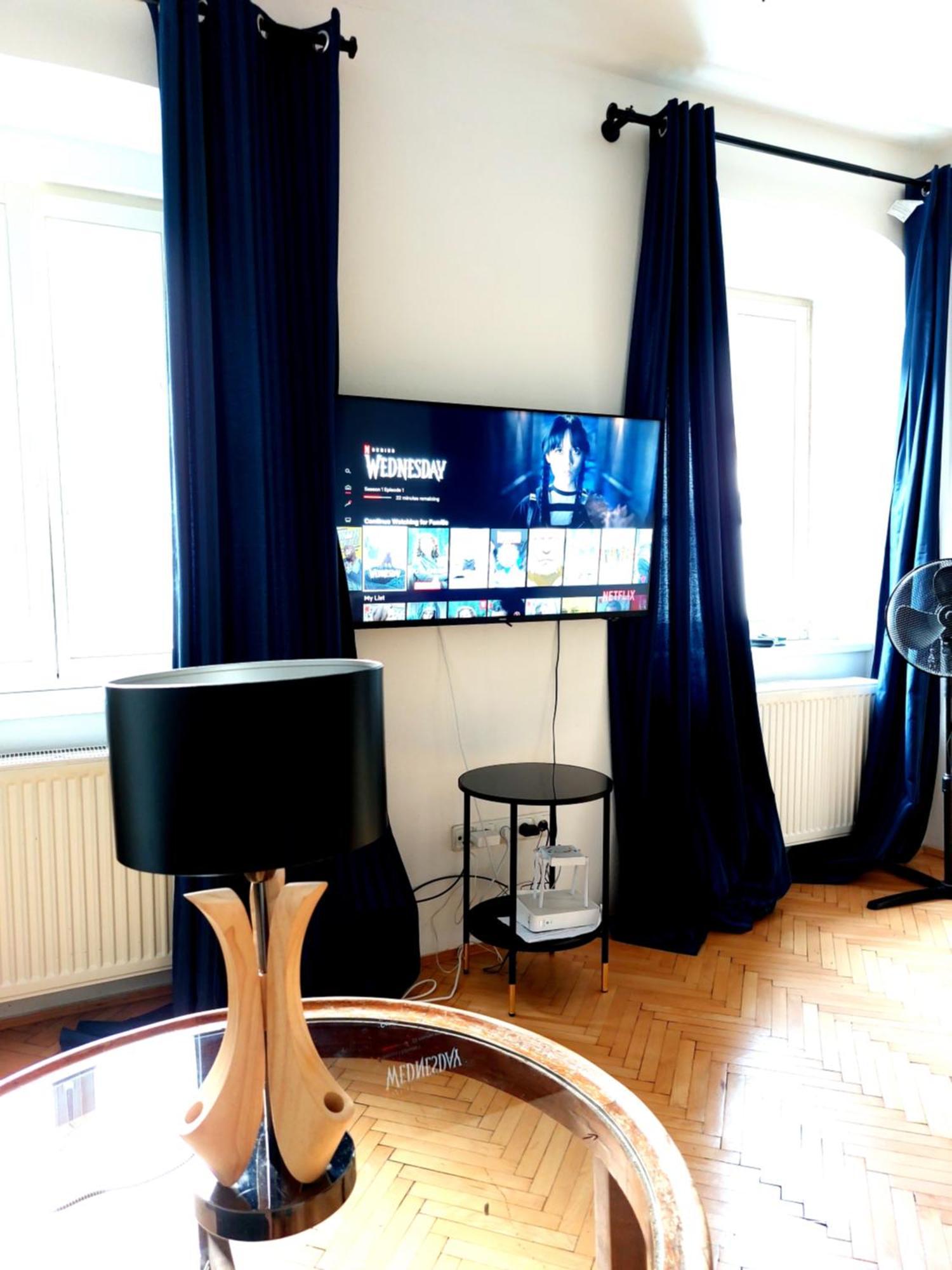 Michael'S Gate Large Apartment In A 15Th-Century Building, Old Town Bratislava Exterior foto